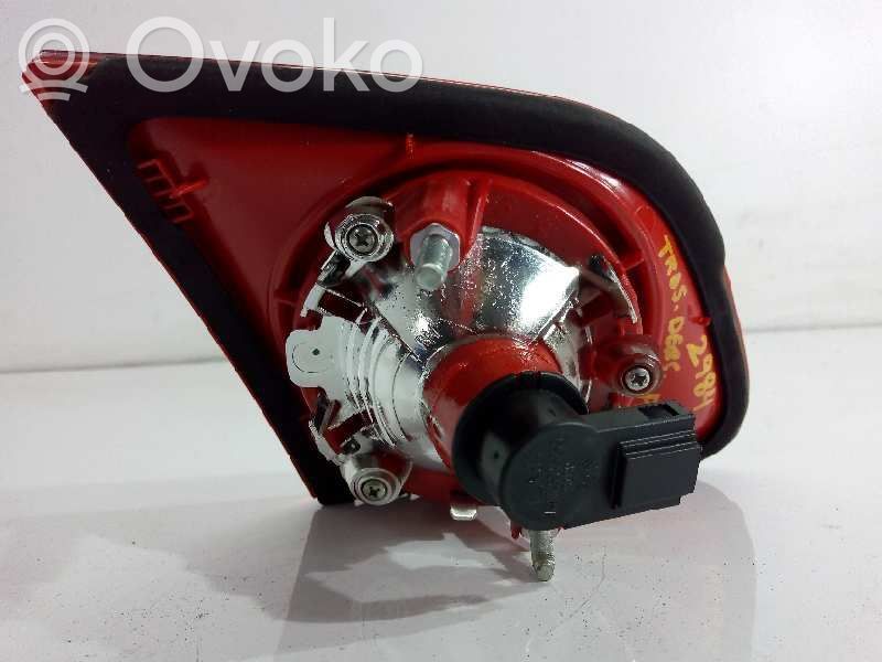 Volkswagen PASSAT B6 Third/center stoplight 