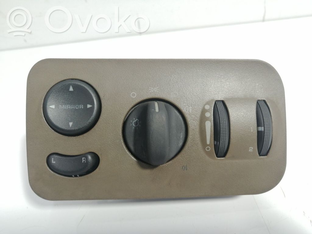 Chrysler Voyager Leva indicatori 