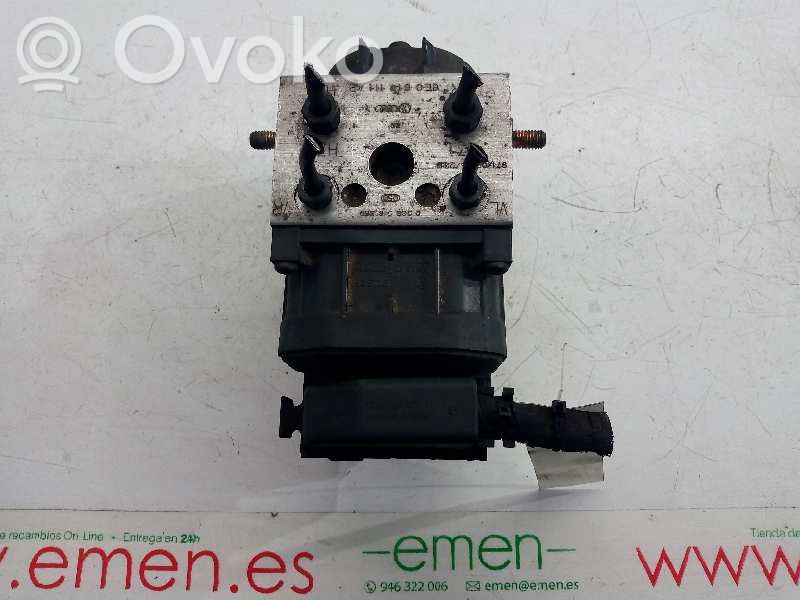 Audi A4 S4 B5 8D ABS-pumppu 