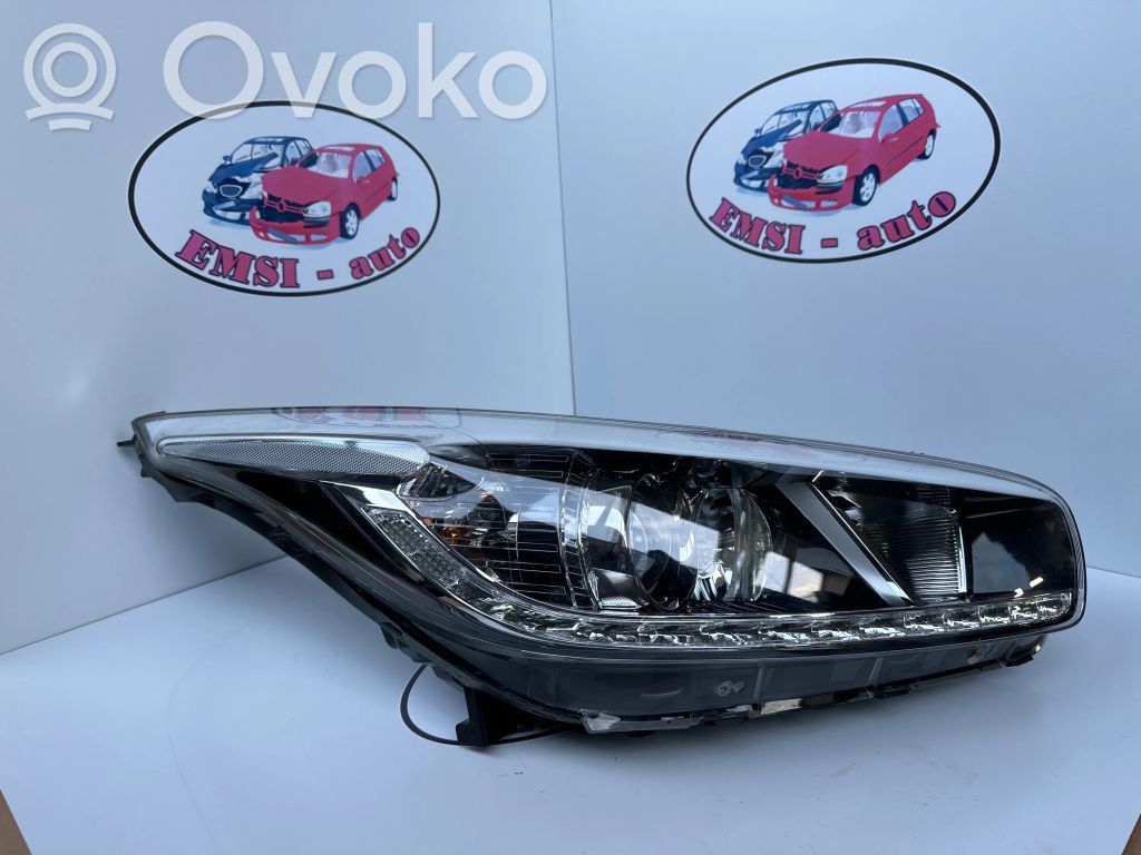 KIA Ceed Headlight/headlamp 