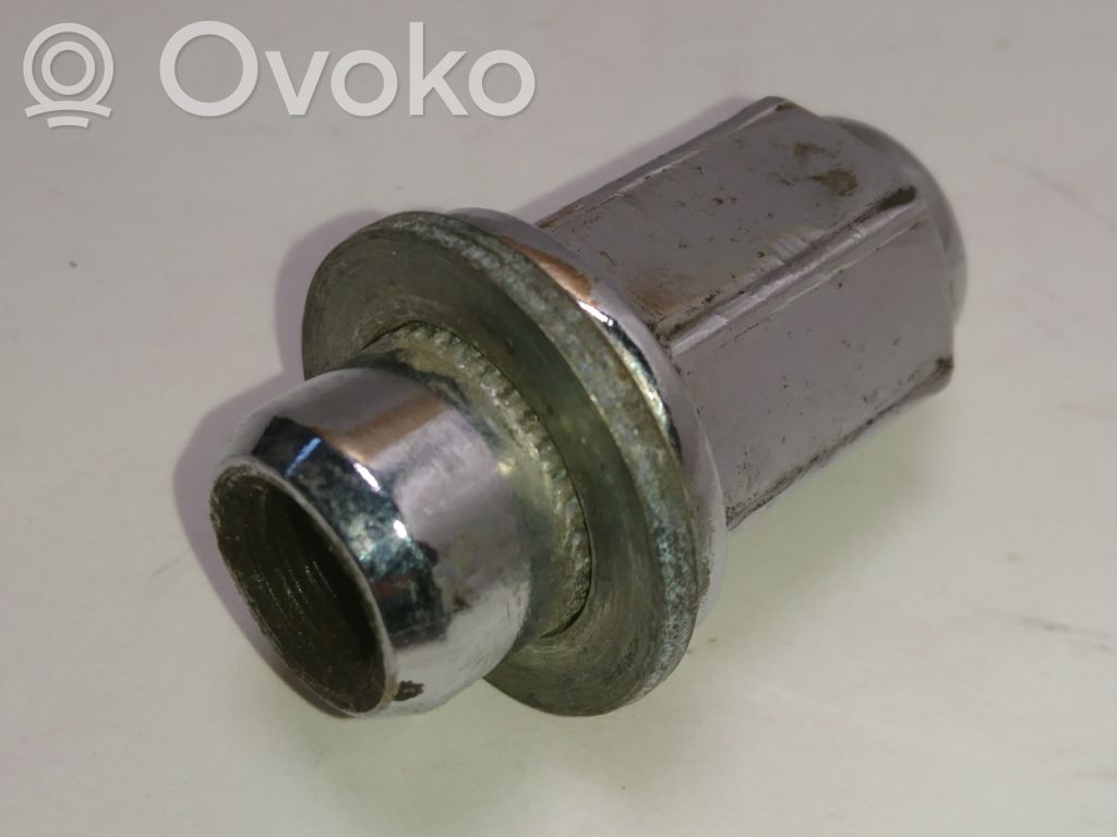 Toyota Corolla Verso AR10 Tuercas/tornillos 