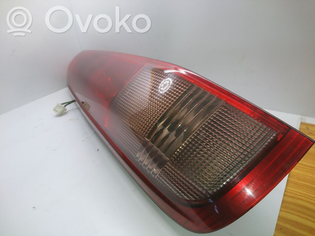 Nissan X-Trail T30 Lampa tylna 