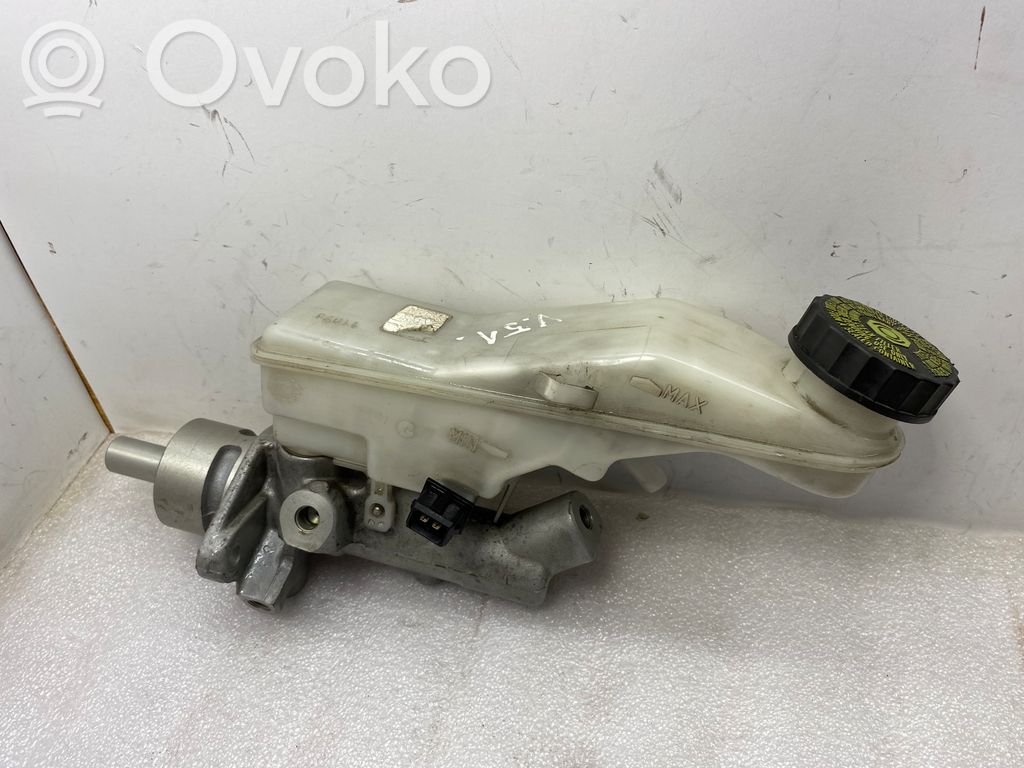 Toyota Corolla Verso AR10 Galvenais bremžu cilindrs 
