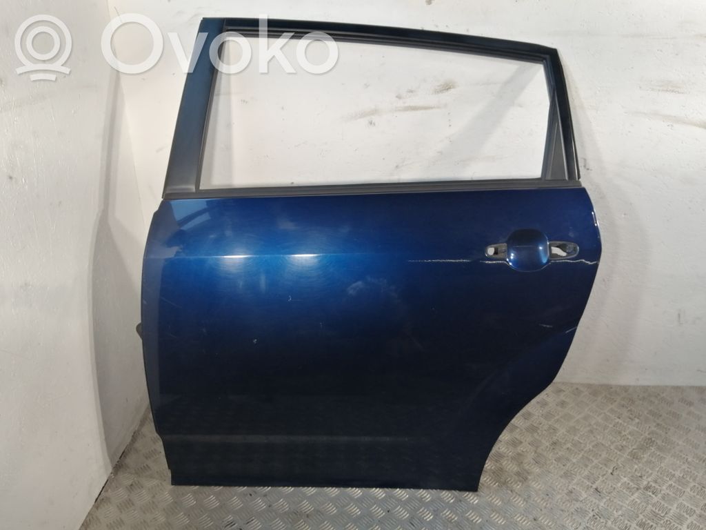 Toyota Corolla Verso AR10 Puerta trasera 