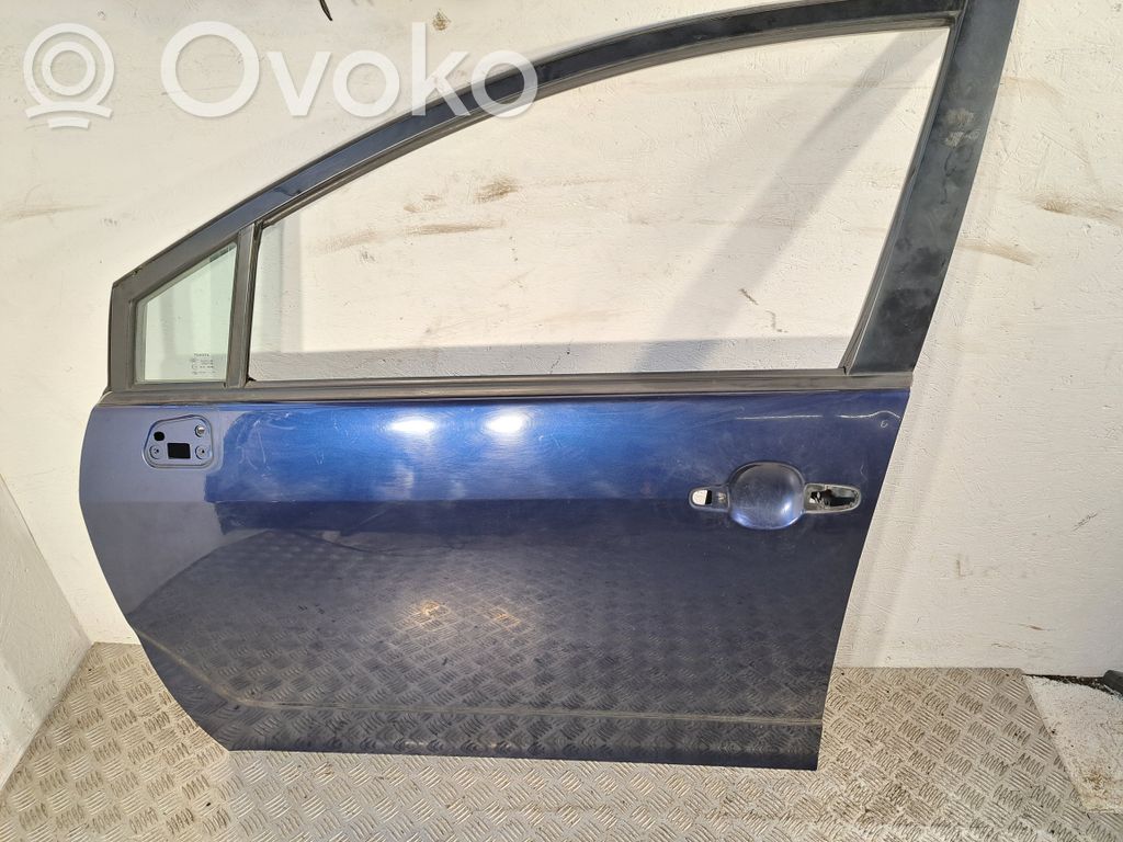 Toyota Corolla Verso AR10 Puerta delantera 