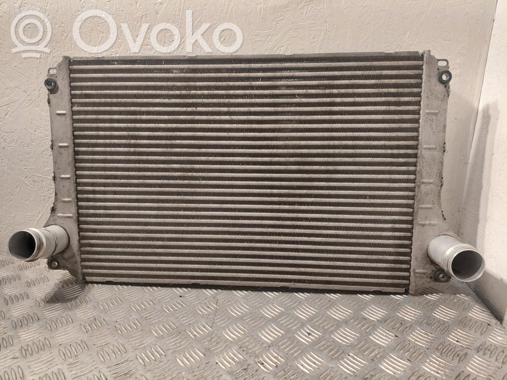 Toyota Avensis T250 Interkūlerio radiatorius 