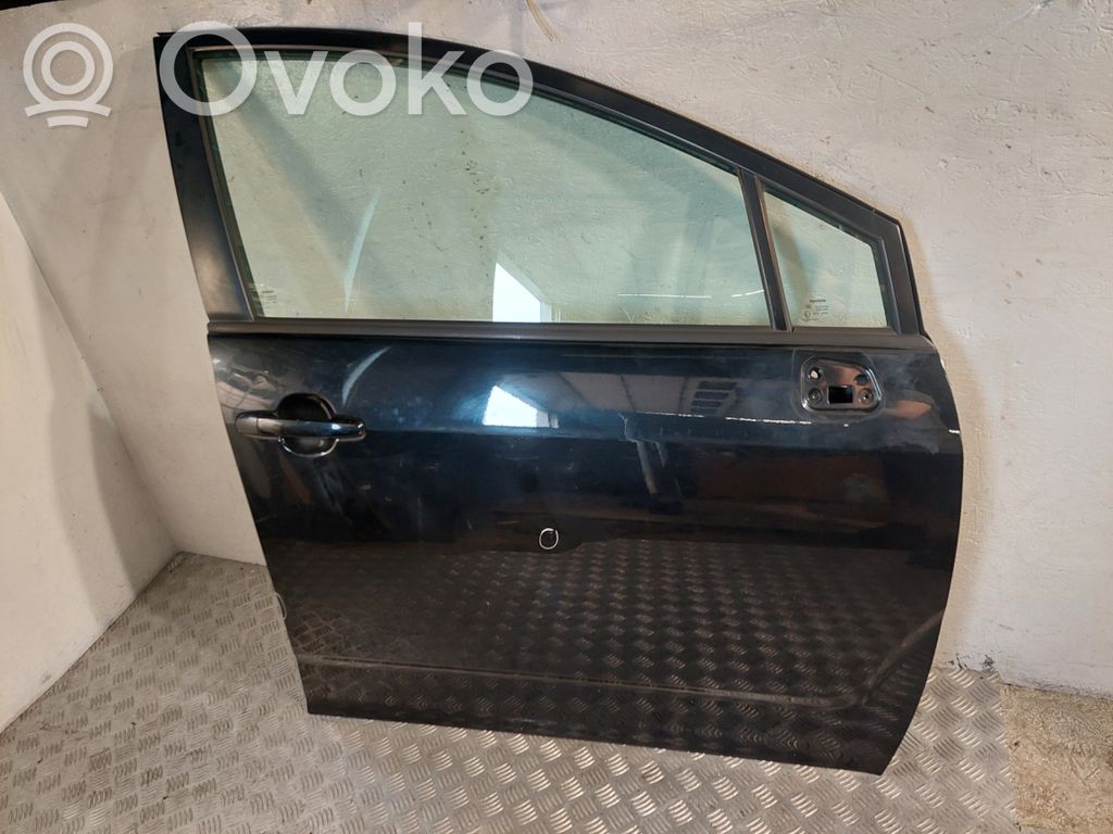 Toyota Corolla Verso AR10 Durvis 