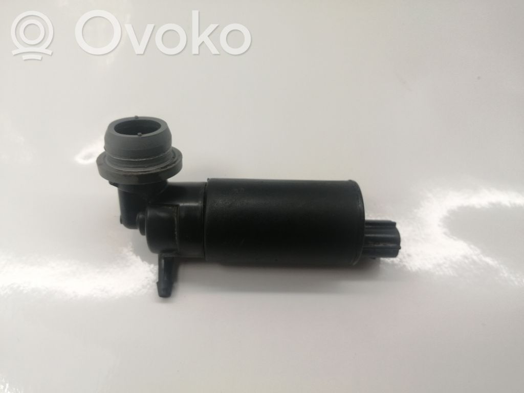 Toyota Avensis T250 Windscreen/windshield washer pump 