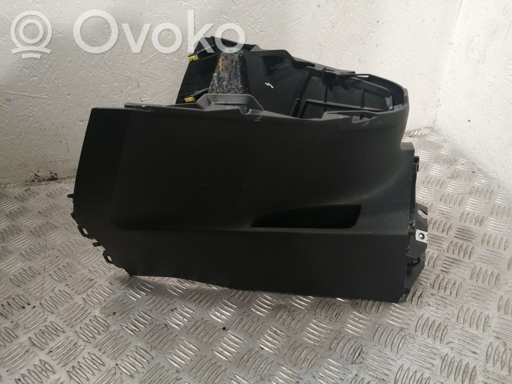 Toyota Verso Center console 