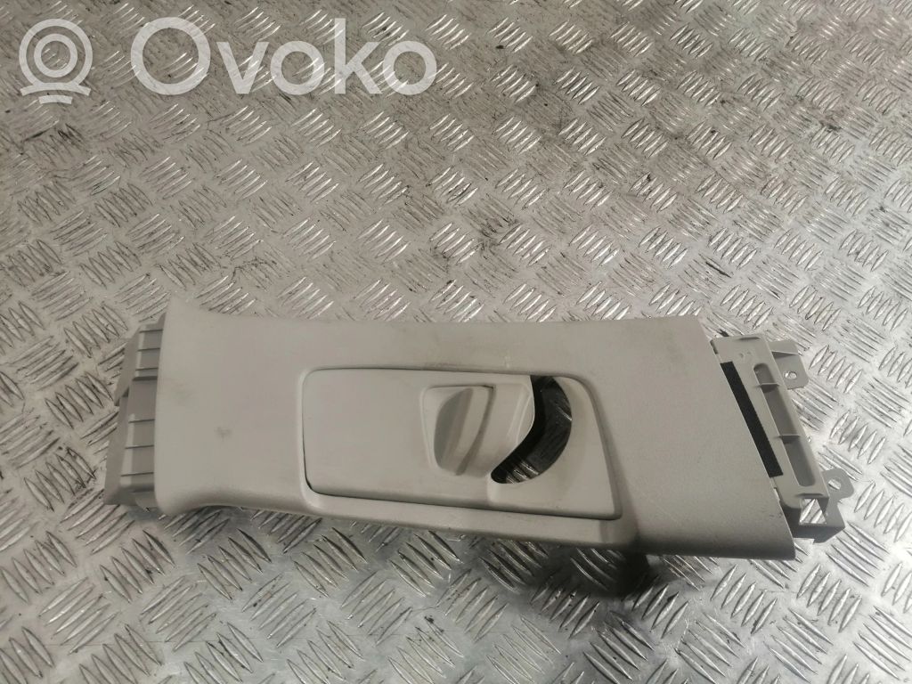 Toyota Verso Pilar (B) (superior) 