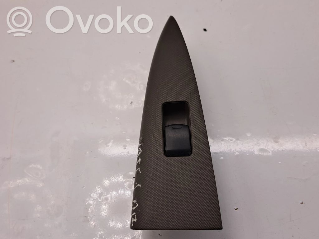 Nissan Note (E11) Electric window control switch 