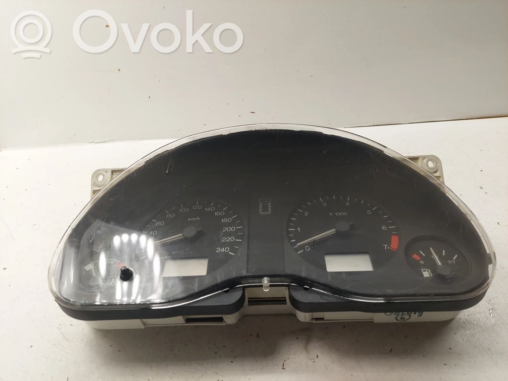 Ford Galaxy Geschwindigkeitsmesser Cockpit 