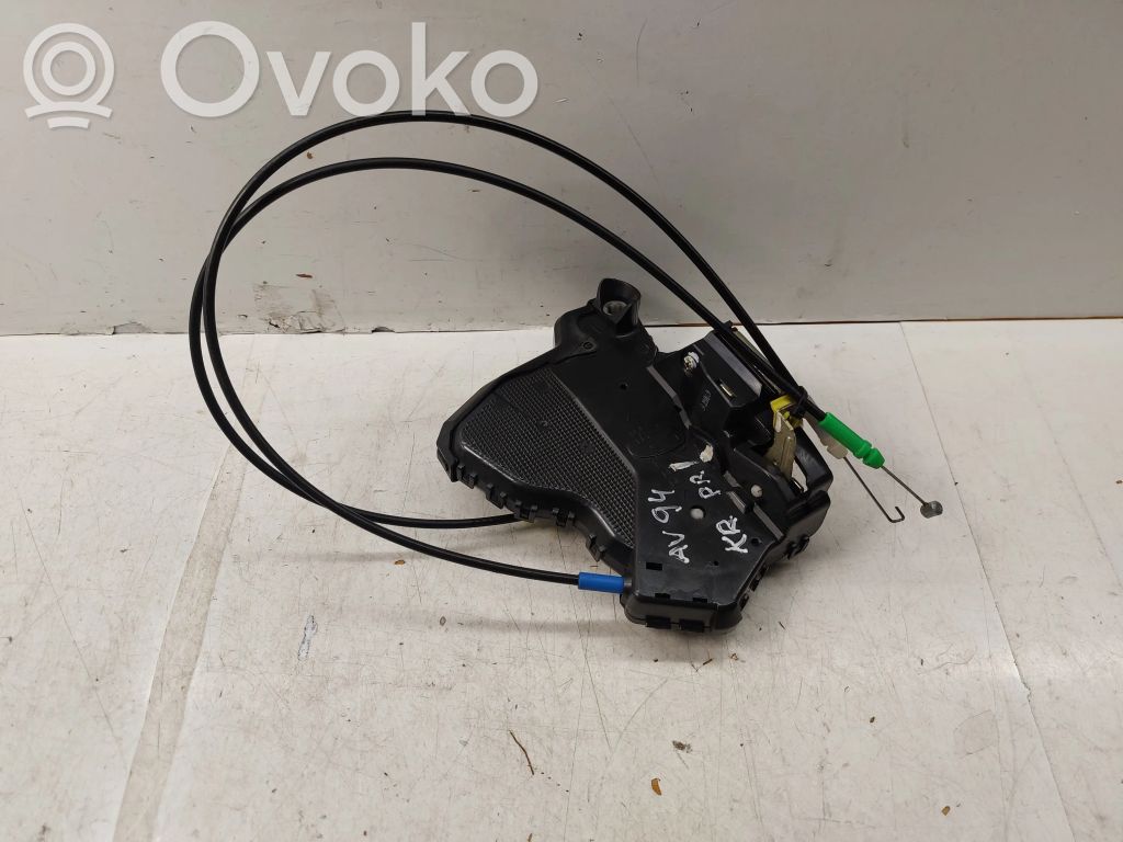 Toyota Avensis T250 Front door lock 