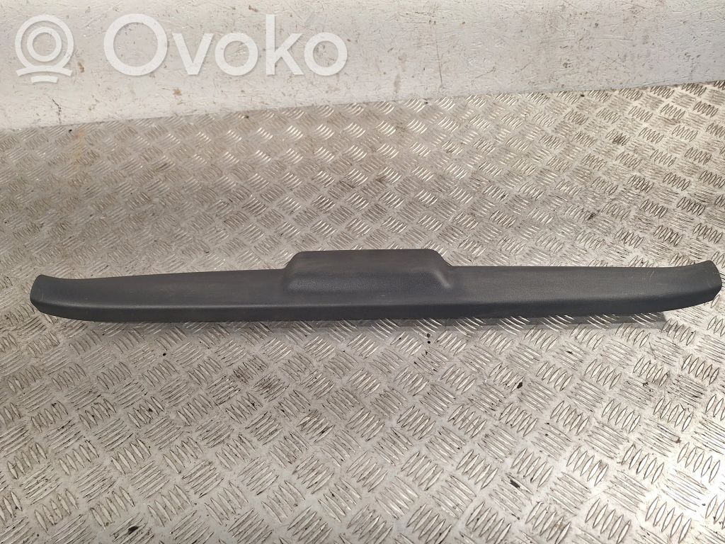 Toyota Verso Tailgate trim 