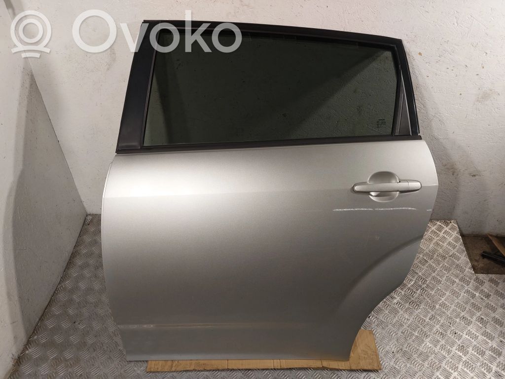 Toyota Corolla Verso AR10 Puerta trasera 