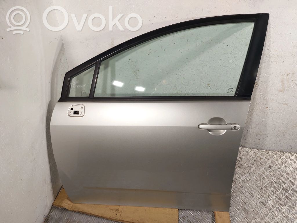 Toyota Corolla Verso AR10 Etuovi 