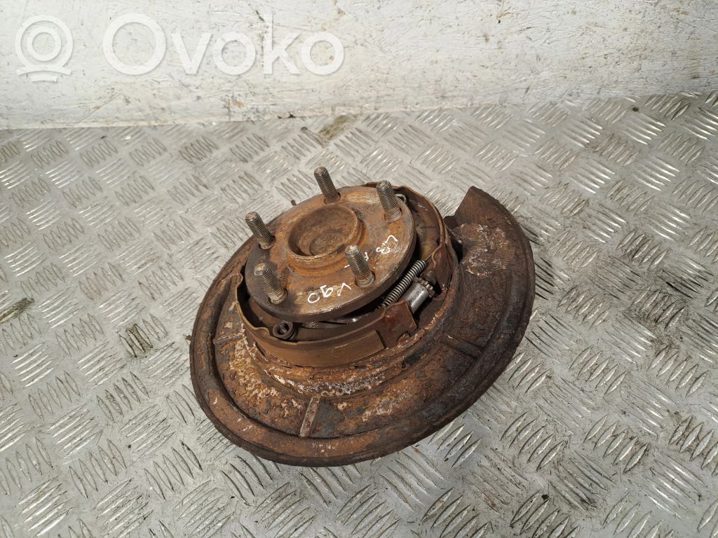 Toyota Corolla Verso AR10 Galinė stebulė 