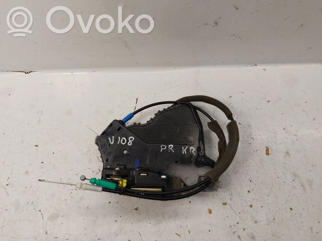Toyota Corolla Verso AR10 Front door lock 