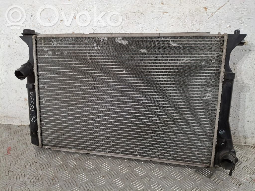 Toyota Corolla Verso AR10 Chłodnica 