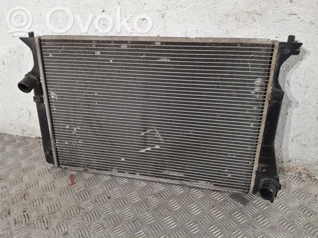 Toyota Corolla Verso AR10 Chłodnica 