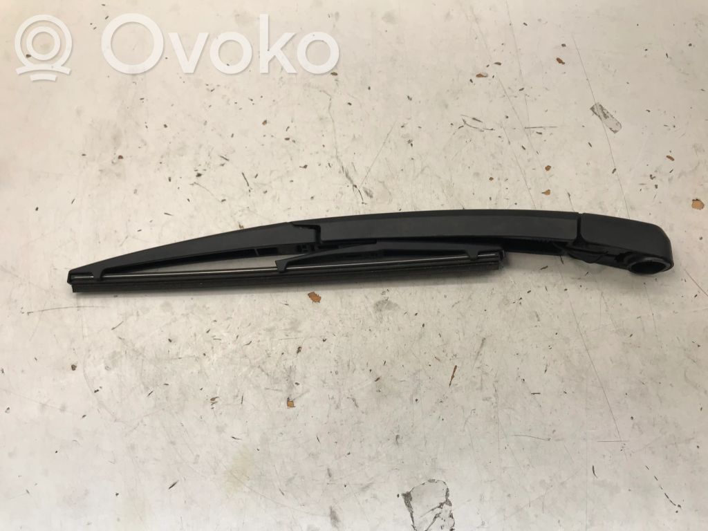 Toyota Corolla Verso AR10 Ramię wycieraczki szyby tylnej 