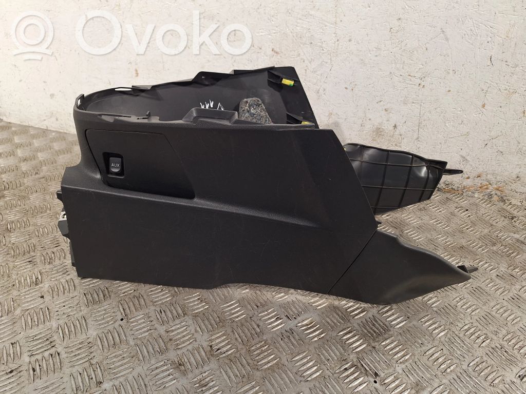 Toyota Verso Center console 
