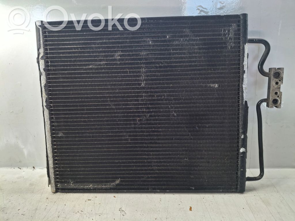 BMW 7 E38 Radiateur condenseur de climatisation 