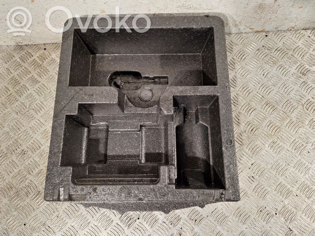 Tool box   6477702130