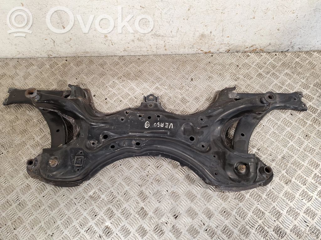 Toyota Corolla Verso AR10 Rama pomocnicza przednia 