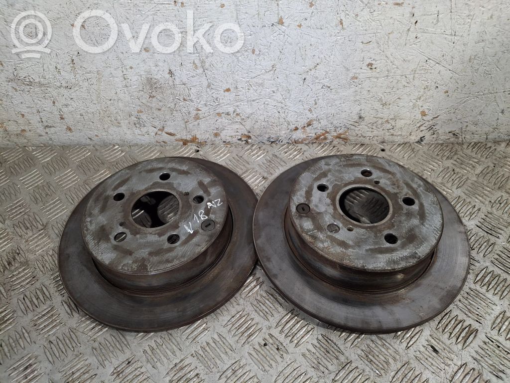 Toyota Corolla Verso AR10 Takajarrulevy 