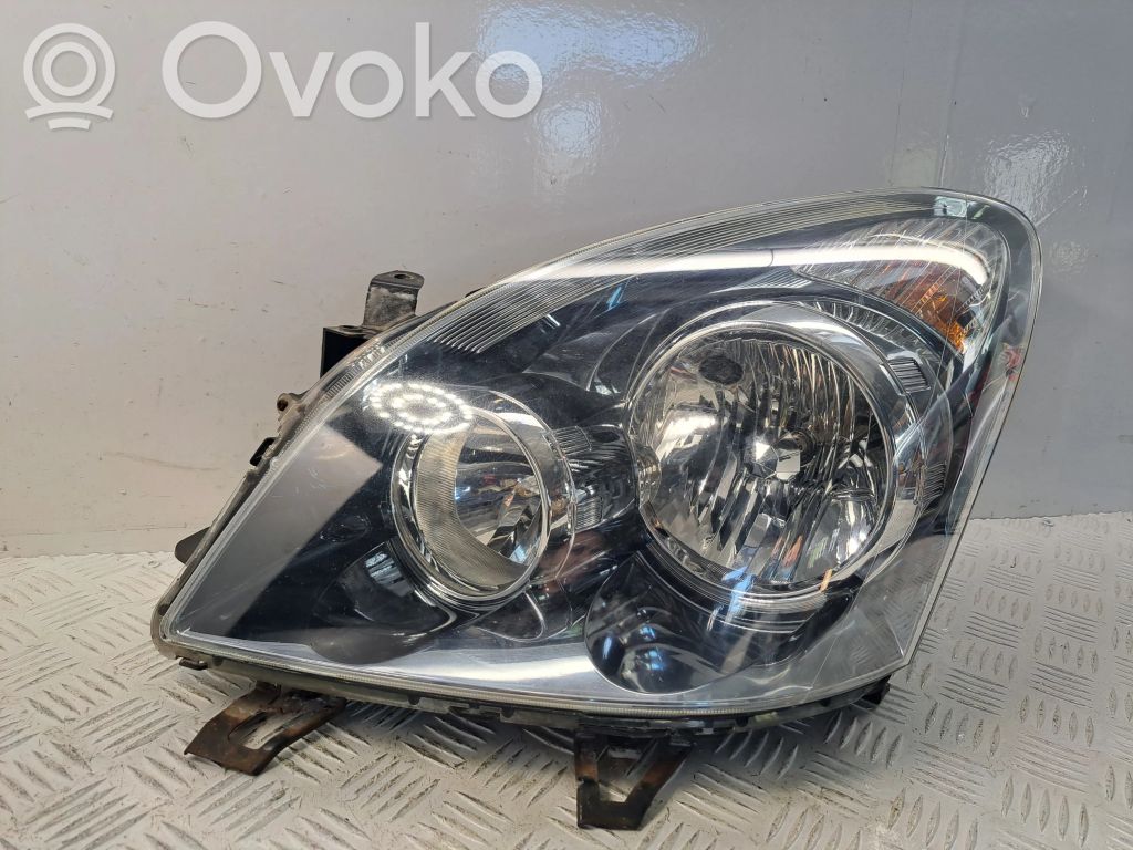 Toyota Corolla Verso AR10 Headlight/headlamp 