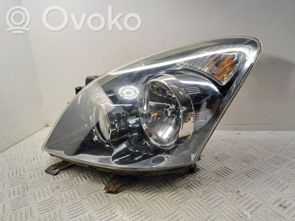 Toyota Corolla Verso AR10 Headlight/headlamp 