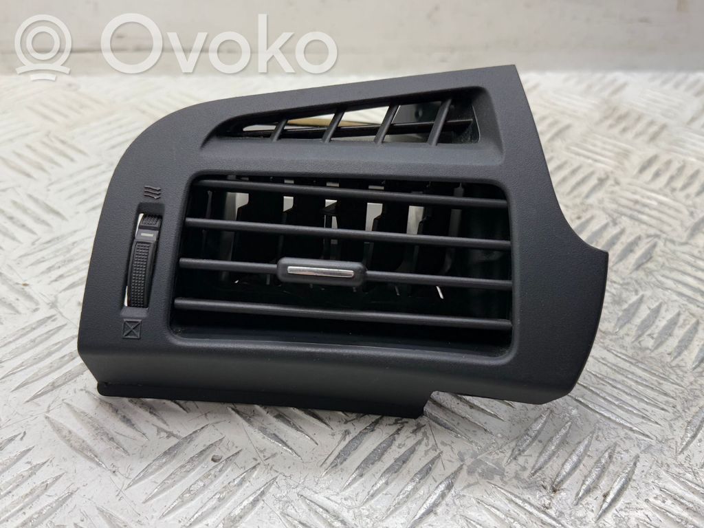 Toyota Verso Grilă ventilație/ramă laterală bord 