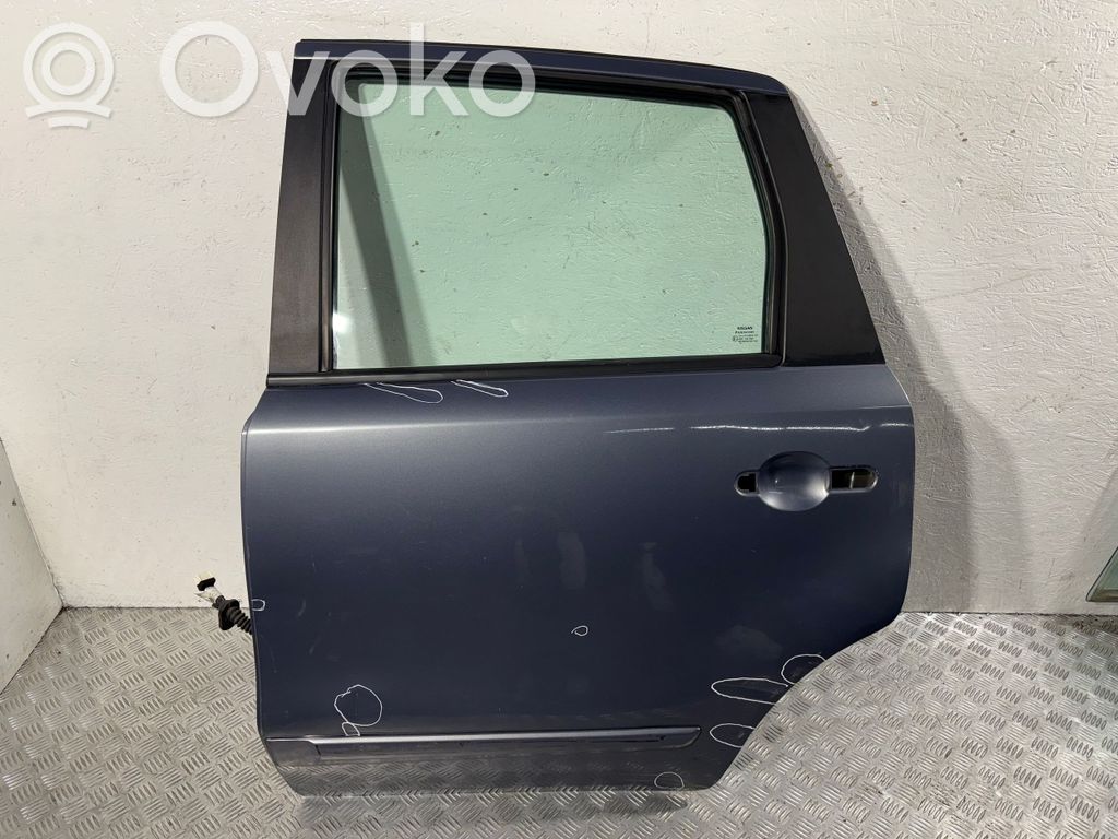Nissan Note (E11) Galinės durys 
