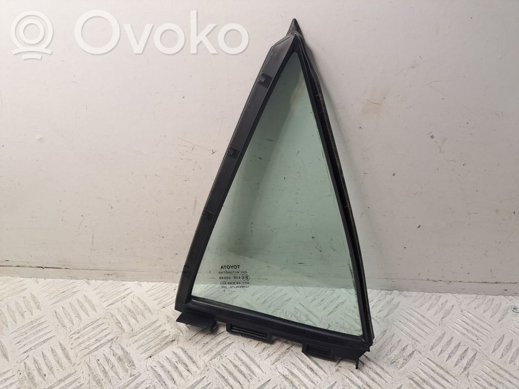 Toyota Auris 150 Ventanilla de ventilación de la puerta trasera 
