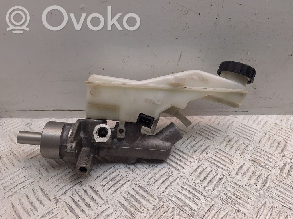 Toyota Corolla Verso AR10 Master brake cylinder 