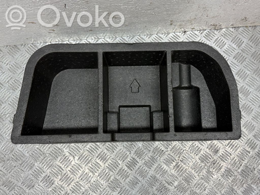 Toyota Verso Tool box 