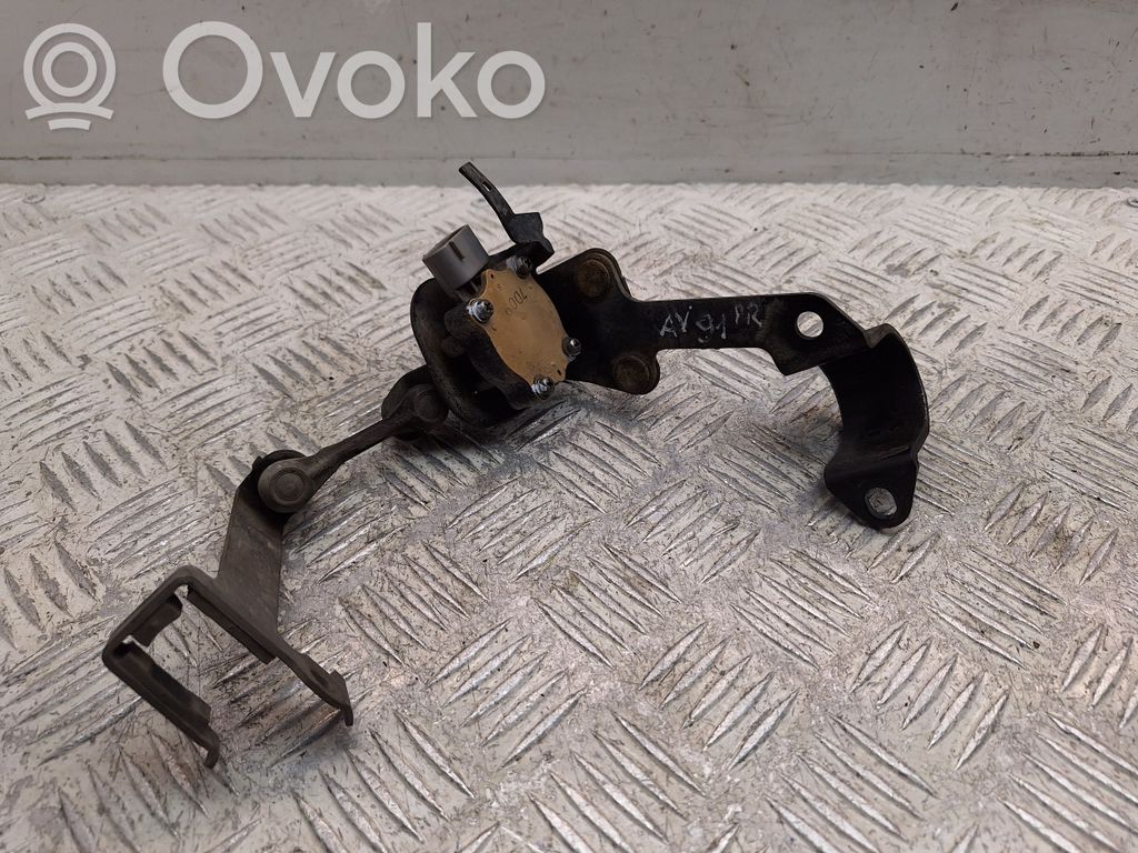 Toyota Avensis T250 Augstuma sensors (priekšējo lukturu) 