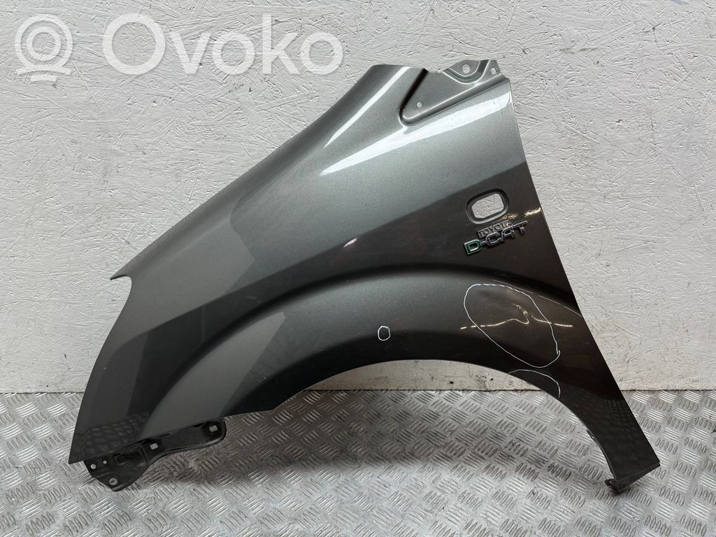 Toyota Corolla Verso AR10 Sparnas 