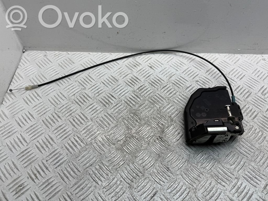 Toyota Verso Zamek drzwi tylnych 