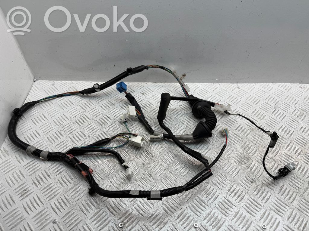 Toyota Verso Cableado de puerta delantera 