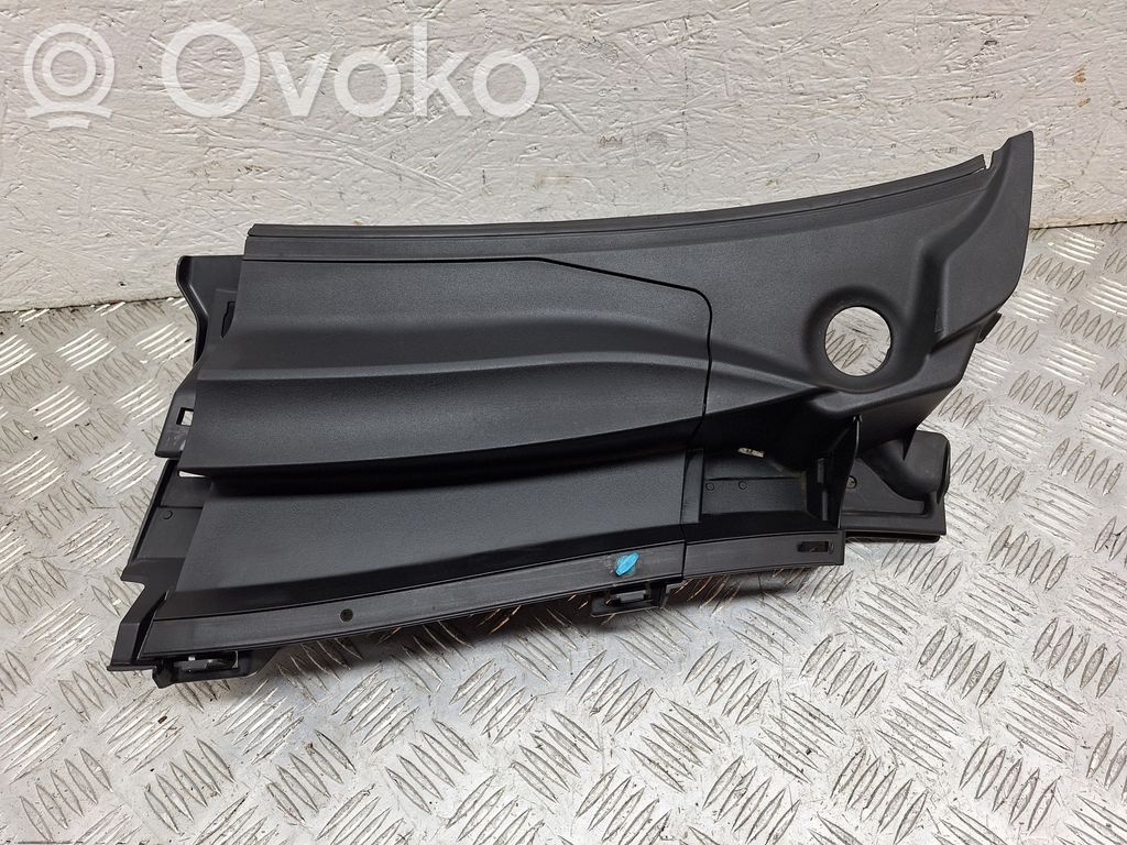 Toyota Auris 150 Windshield trim 