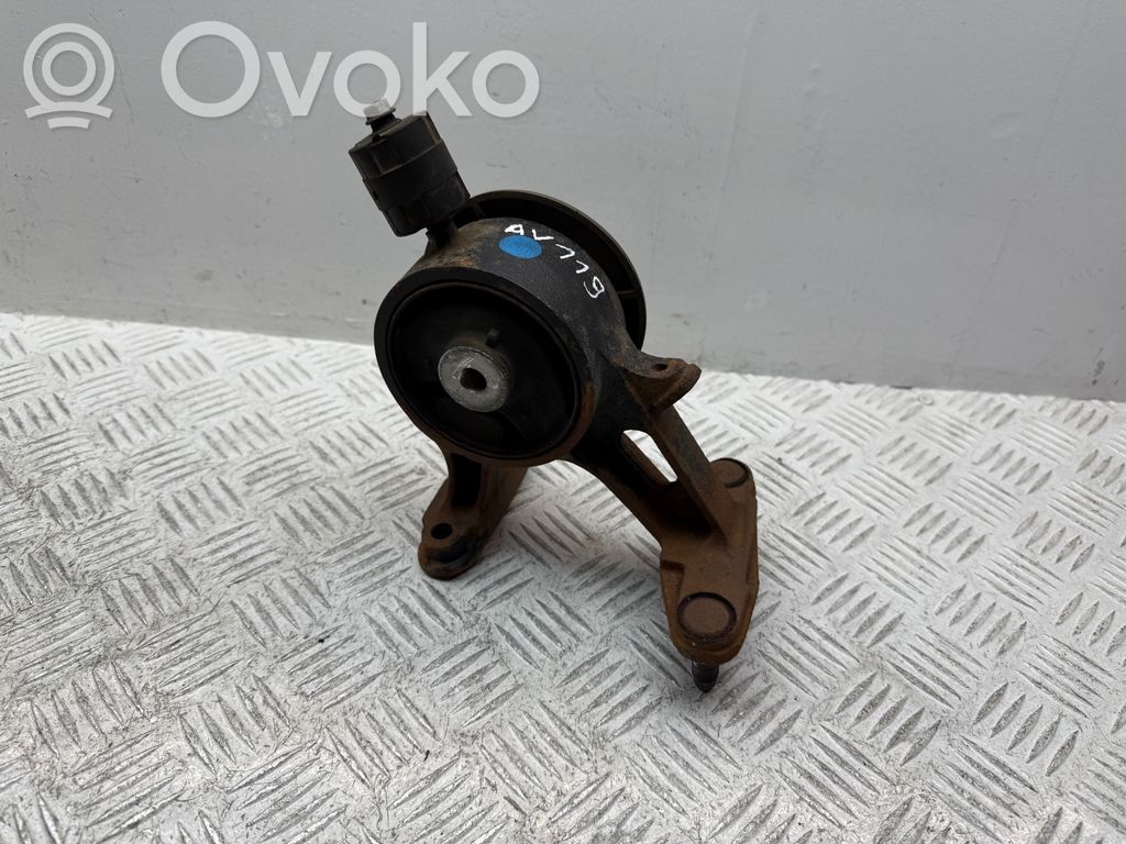 Toyota Avensis T270 Engine mount bracket 