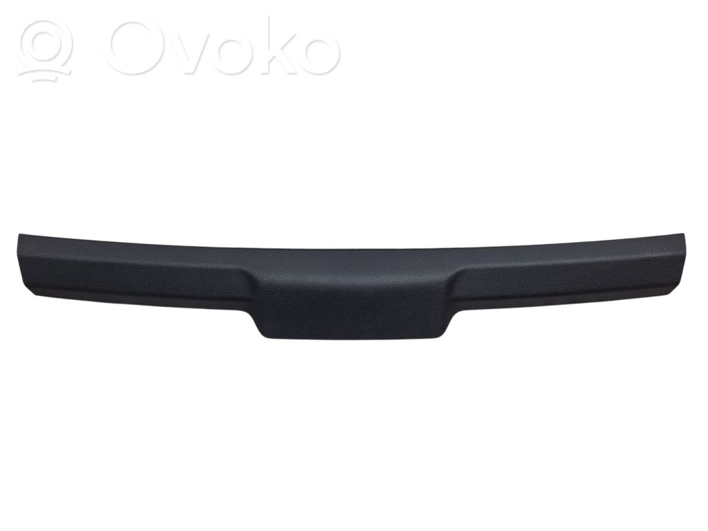 Toyota Auris E180 Tailgate trim 