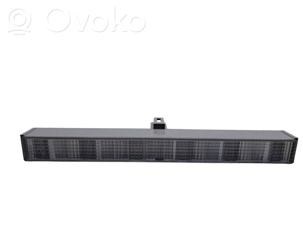 Toyota Verso Trzecie światło stop 
