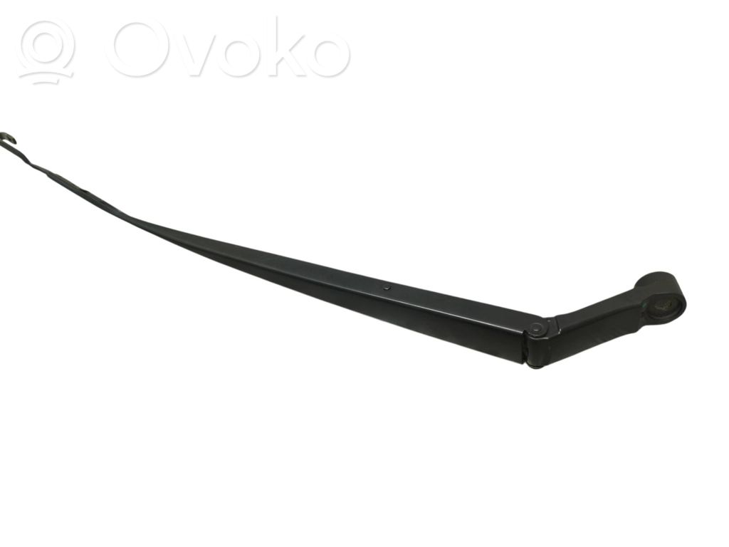 Toyota Verso Front wiper blade arm 