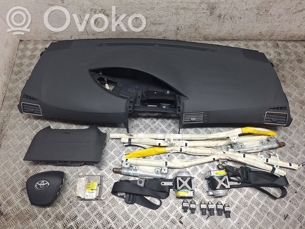 Toyota Verso Turvatyynysarja paneelilla 