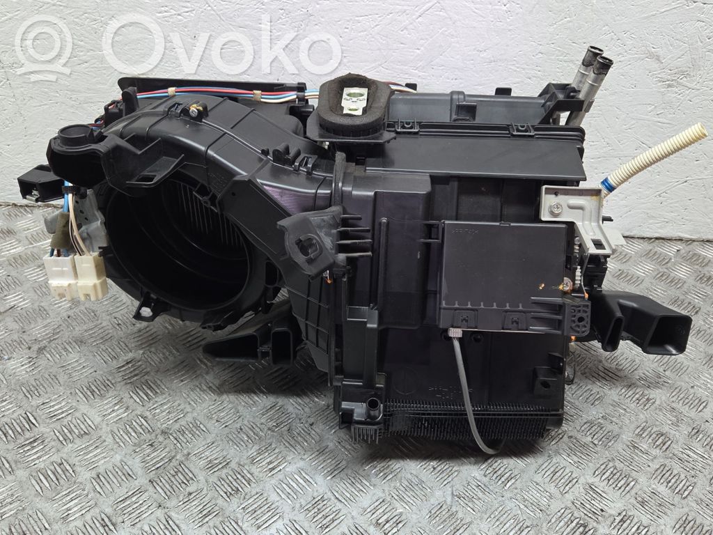 Toyota Avensis T270 Nagrzewnica / Komplet 