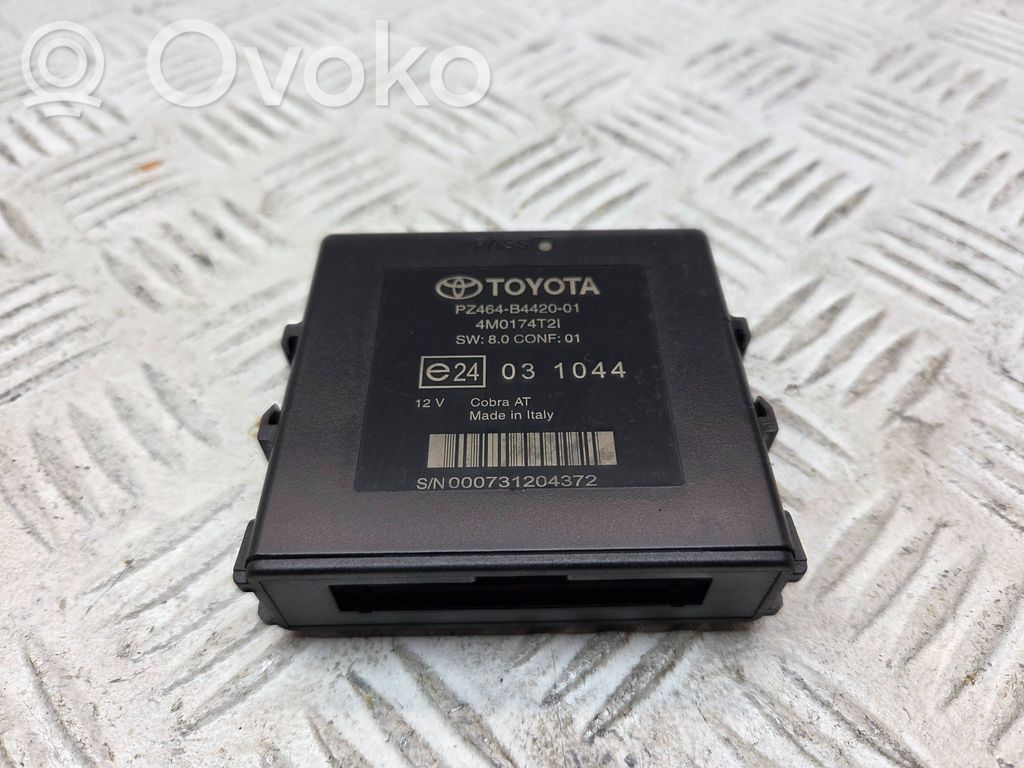Toyota Verso Sterownik / Moduł parkowania PDC 