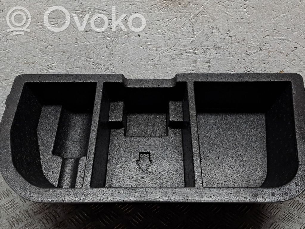Toyota Verso Tool box 